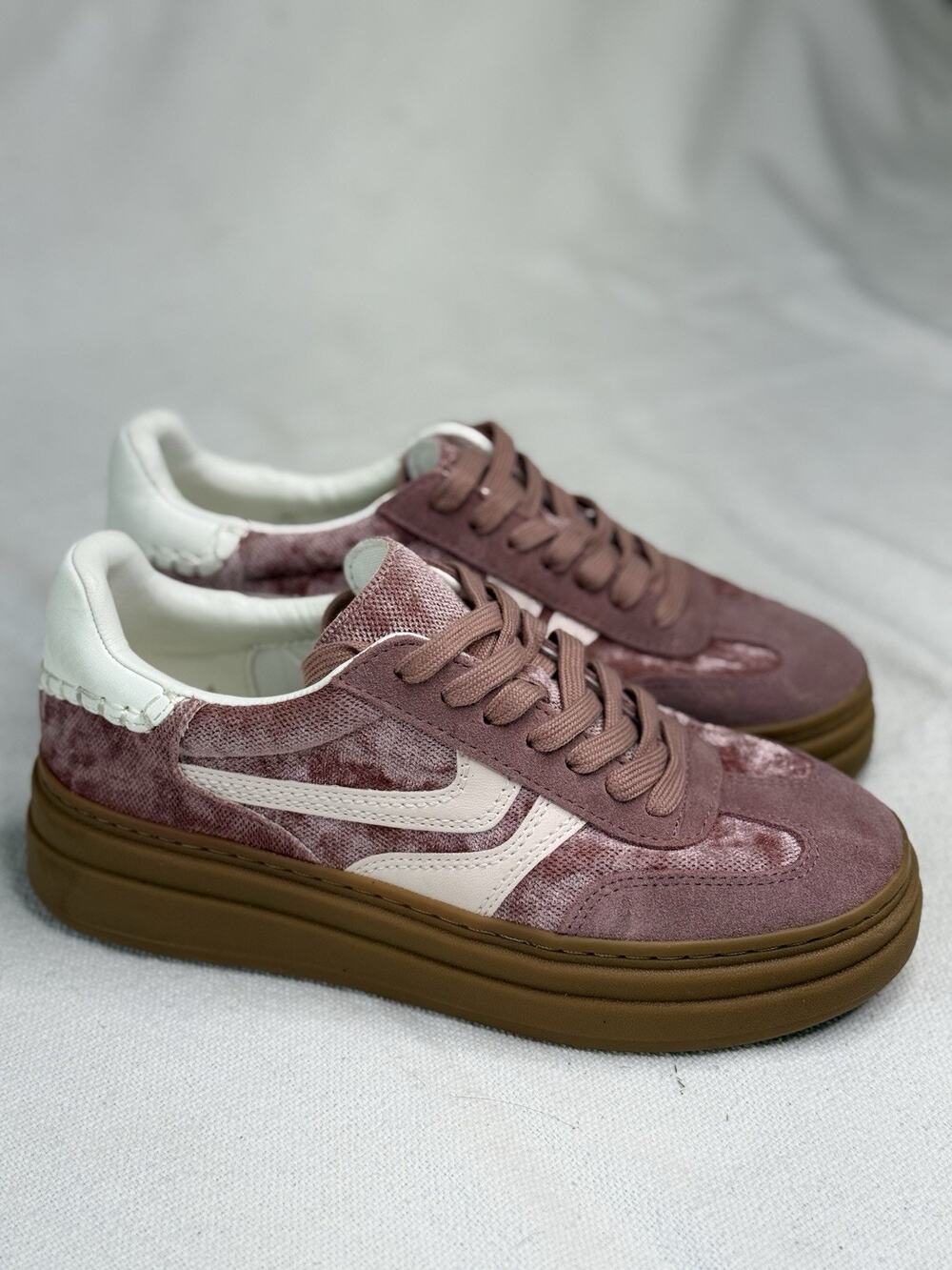 Steve Madden Women's Dodge Sneaker, Pink Suede- US 7M